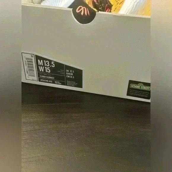 Under Armour Curry 9 Street Sesame Street Size M 13.5 W 15 Yellow Black Sneakers - Picture 10 of 10